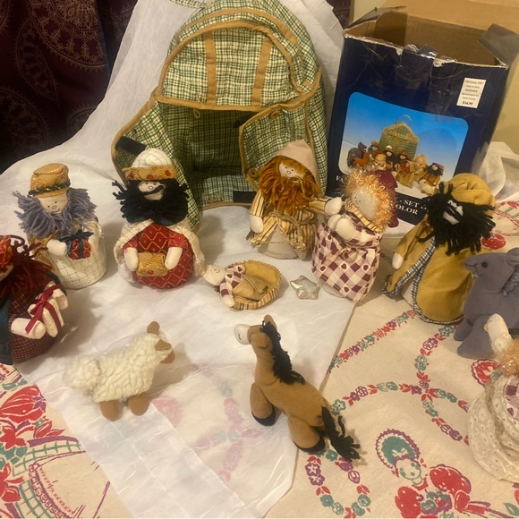 Vintage cloth nativity scene - Picture 4 of 12